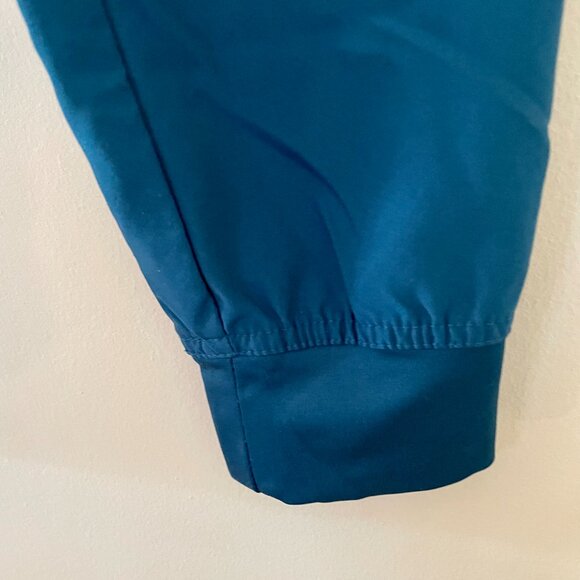 Turquoise scrub top and pants set with pockets XS - Picture 10 of 13